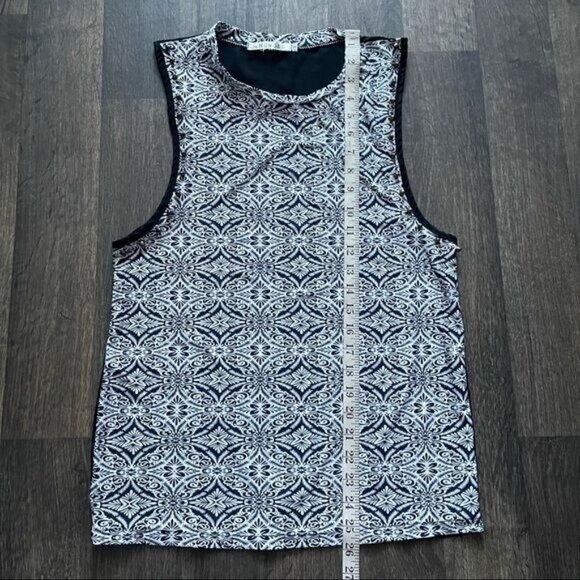 The Hanger Blue White And Black Sleeveless Studded Top Sheer Back Size S - Picture 9 of 11